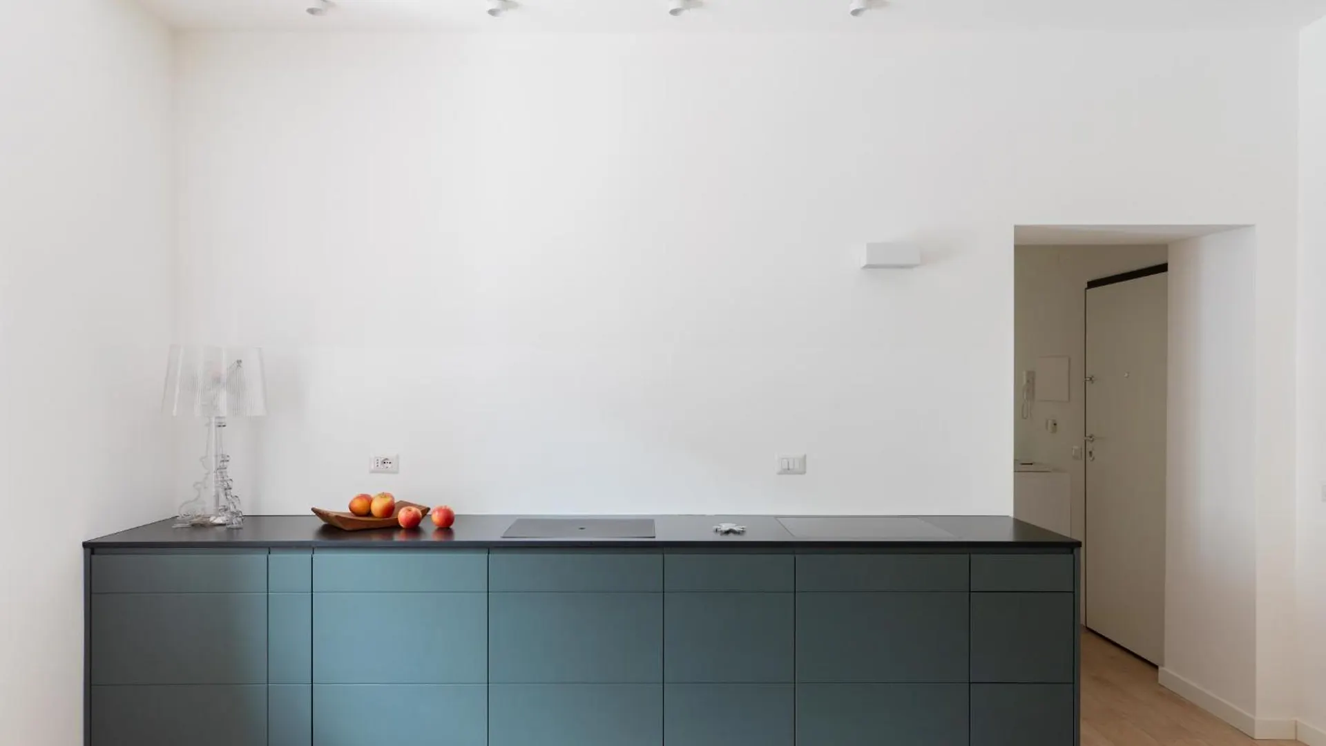 Iflat Vatican 2 Bedroom Design Apartment Rom