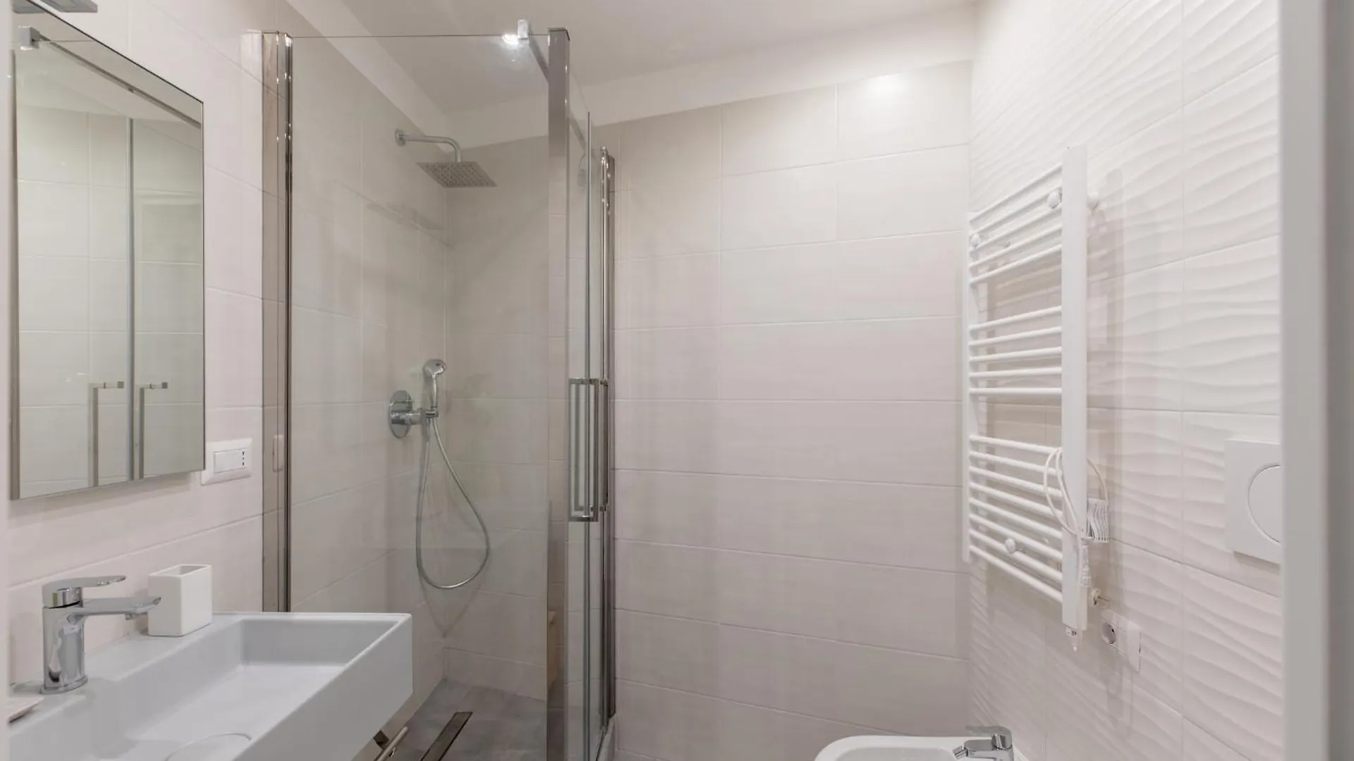 Iflat Vatican 2 Bedroom Design Apartment Rome Italy