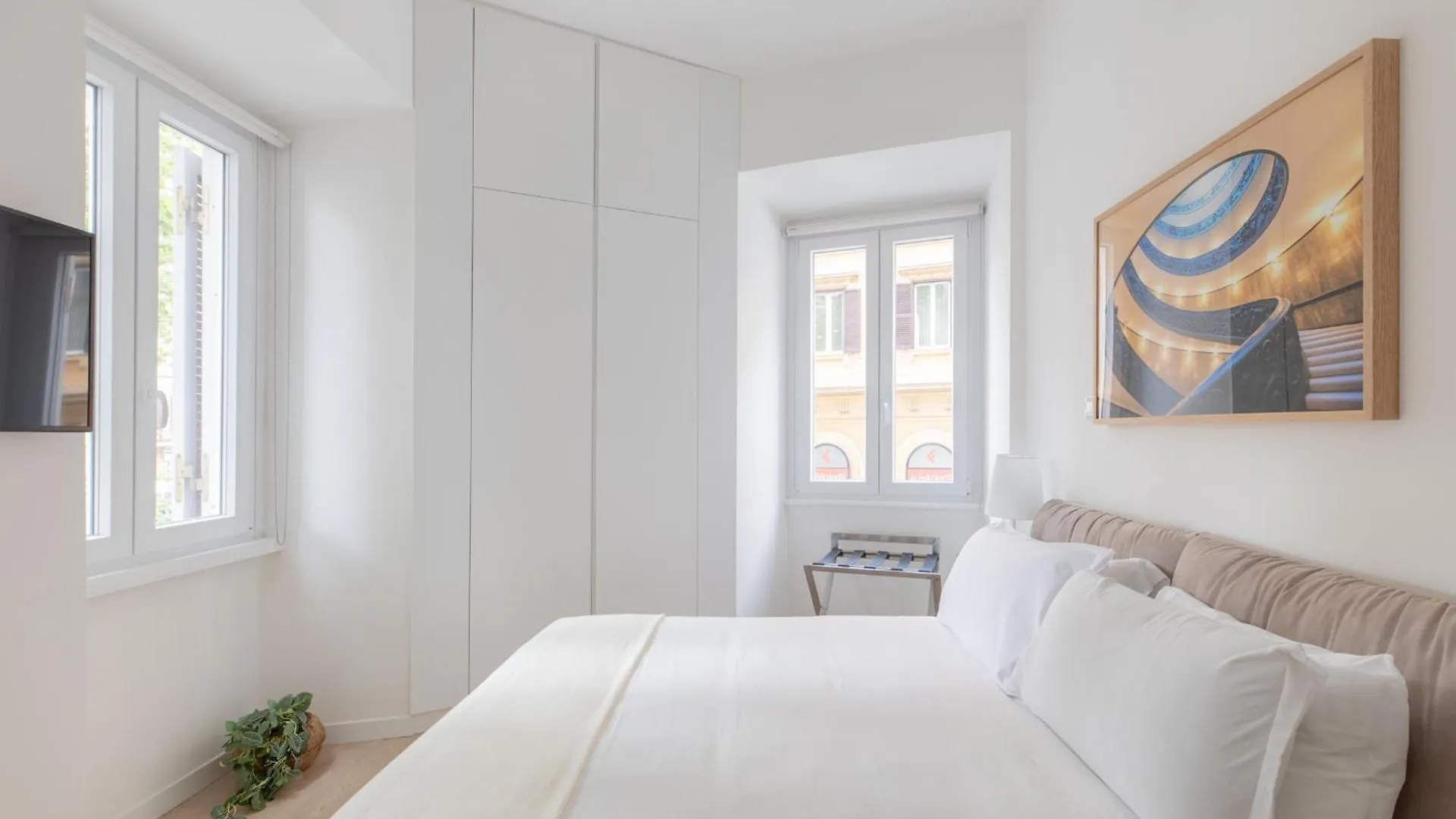 Iflat Vatican 2 Bedroom Design Apartment Rome Italy