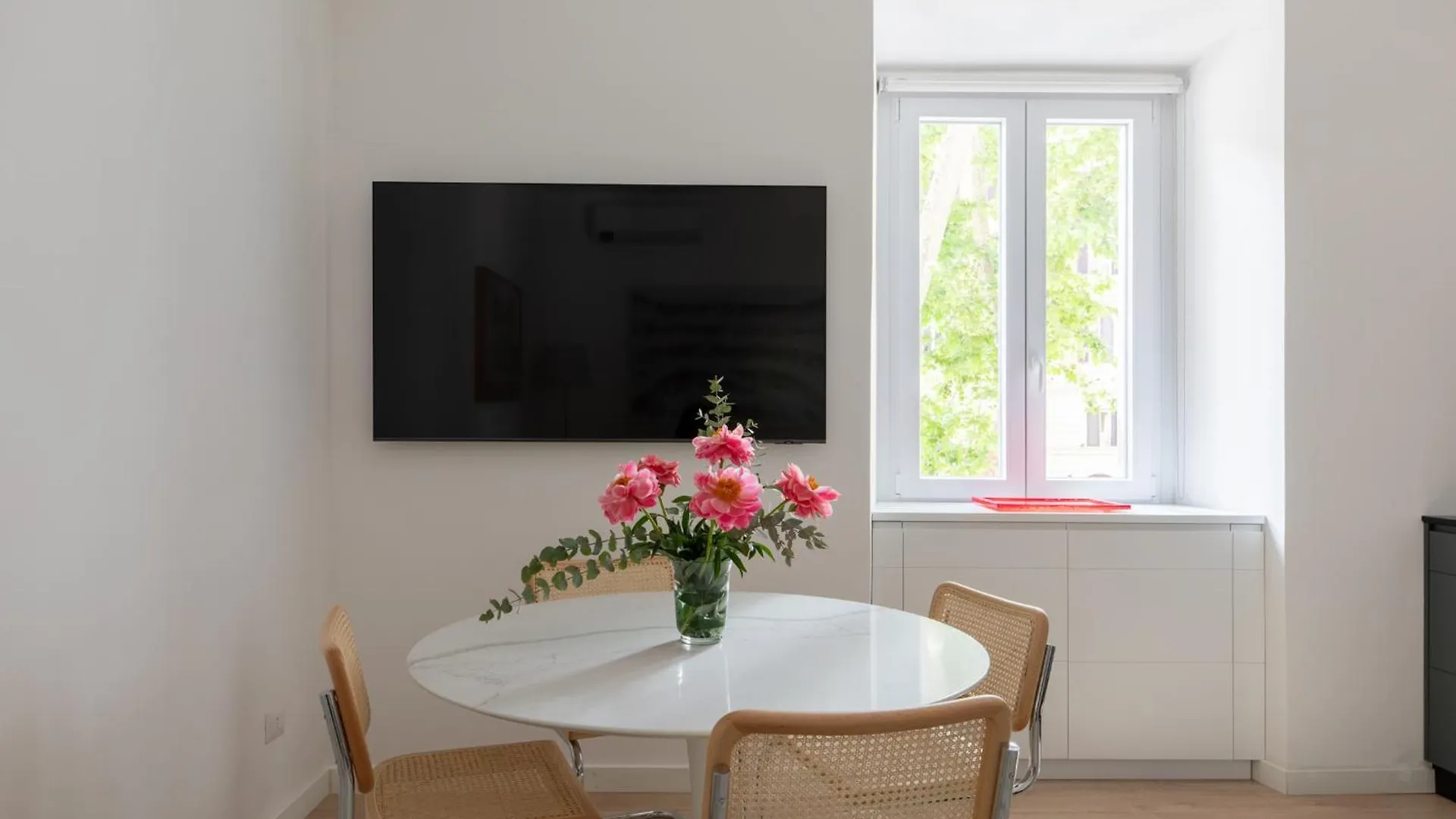 Iflat Vatican 2 Bedroom Design Apartment Rome